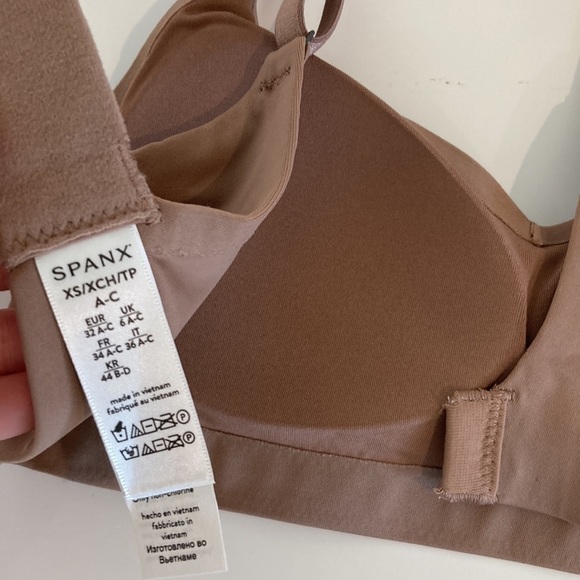Spanx All in One Wireless Bra - Picture 7 of 7